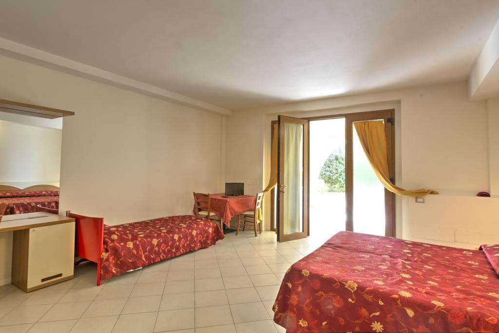 Albergo Le Piante Manerba del Garda Eksteriør bilde