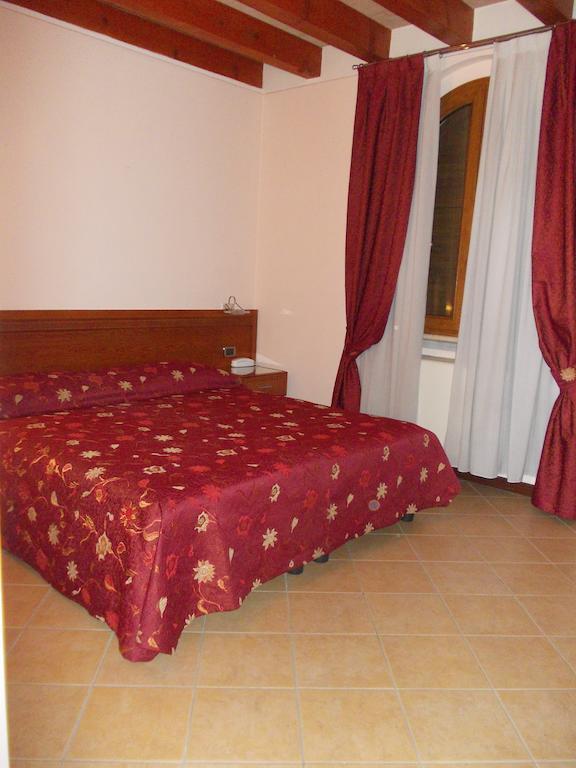 Albergo Le Piante Manerba del Garda Eksteriør bilde